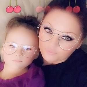 Meet your Posher, Keeley